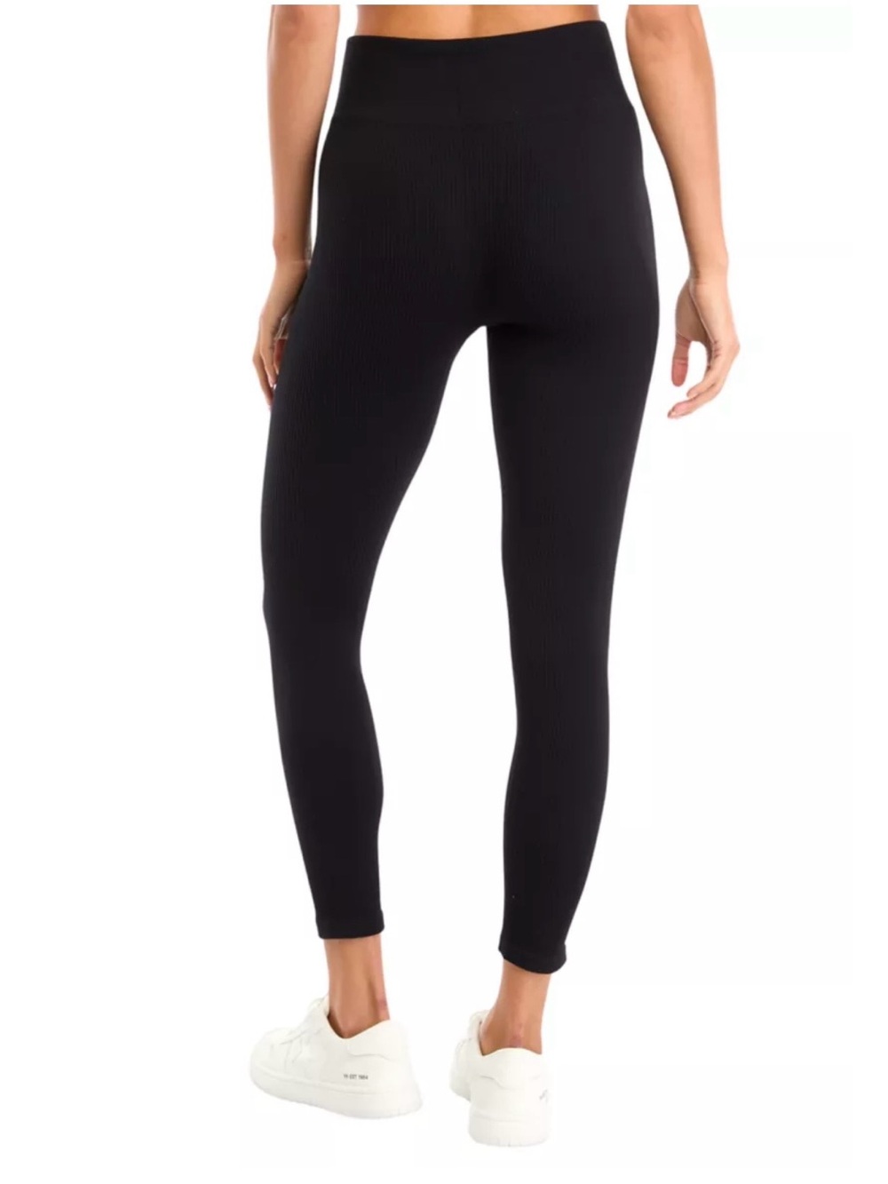 Olive & Oak Black Textured Leggings. NWT Size Small